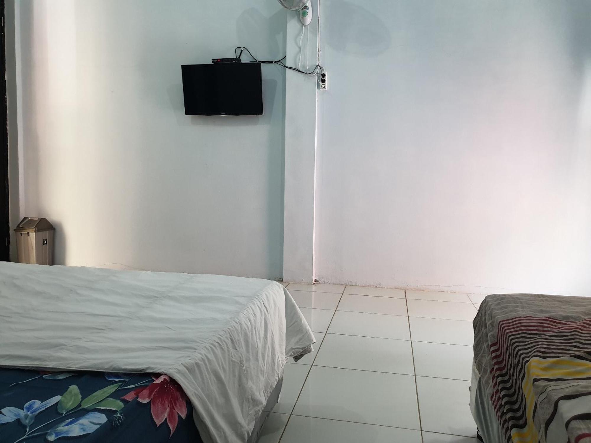 Capital O 92612 Penginapan D'Alas Purwo & Beachnearpadang Savana Sadengan Баньюванги Экстерьер фото