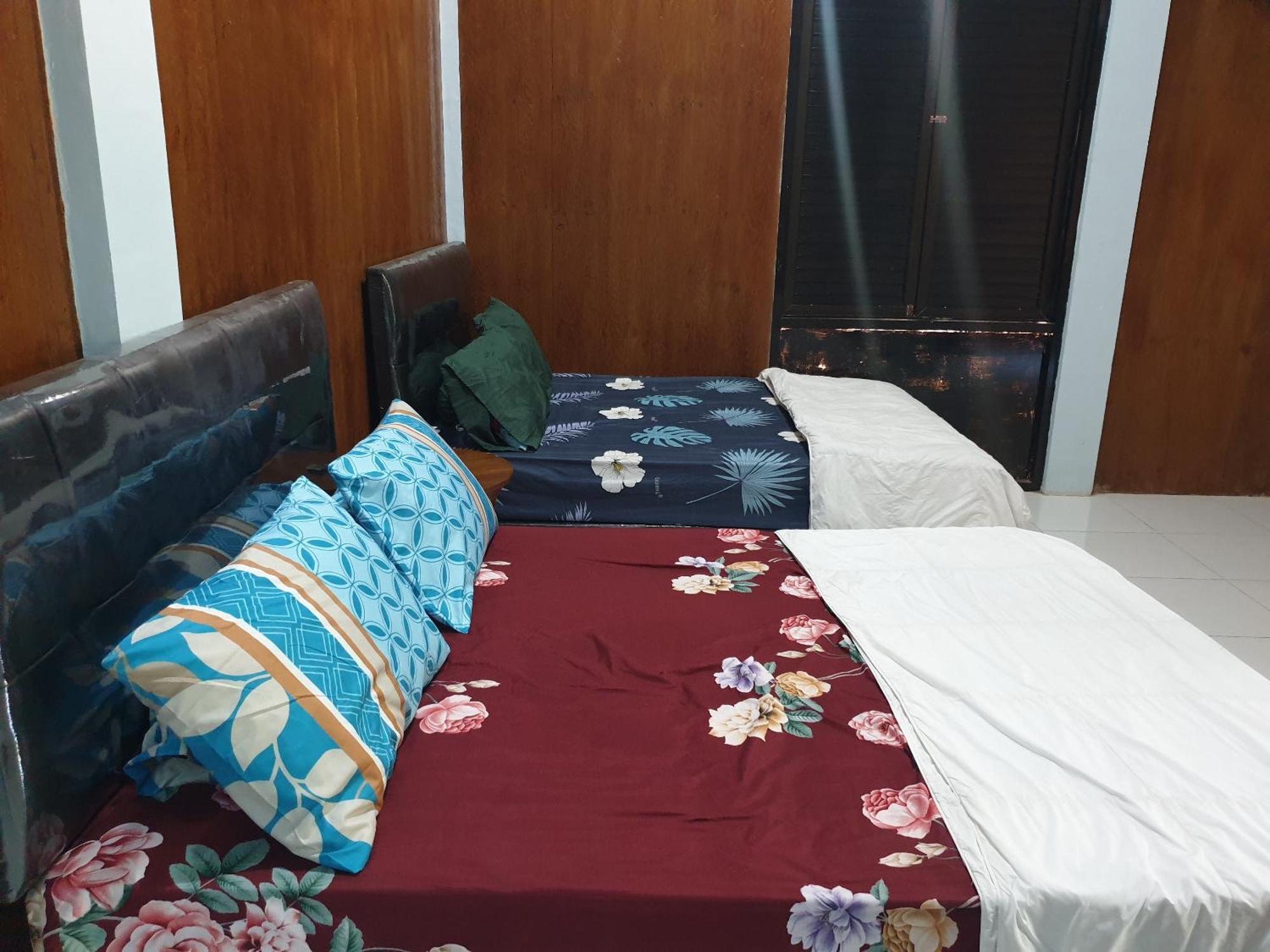 Capital O 92612 Penginapan D'Alas Purwo & Beachnearpadang Savana Sadengan Баньюванги Экстерьер фото