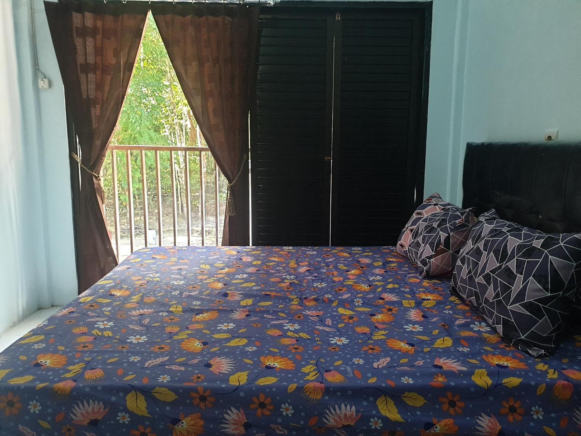 Capital O 92612 Penginapan D'Alas Purwo & Beachnearpadang Savana Sadengan Баньюванги Экстерьер фото